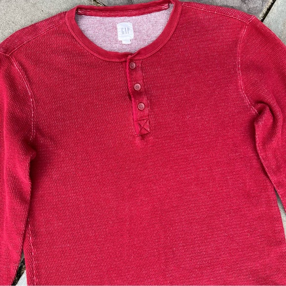 2 Tone Waffle Knit Thermal Henley Red and Light Grey 
Size Medium - Picture 4 of 6